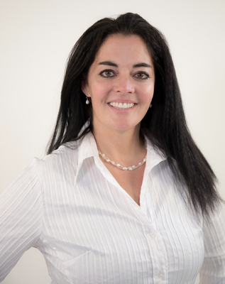 Portrait of Janette Smith, Agent/Transaction Coordinator.